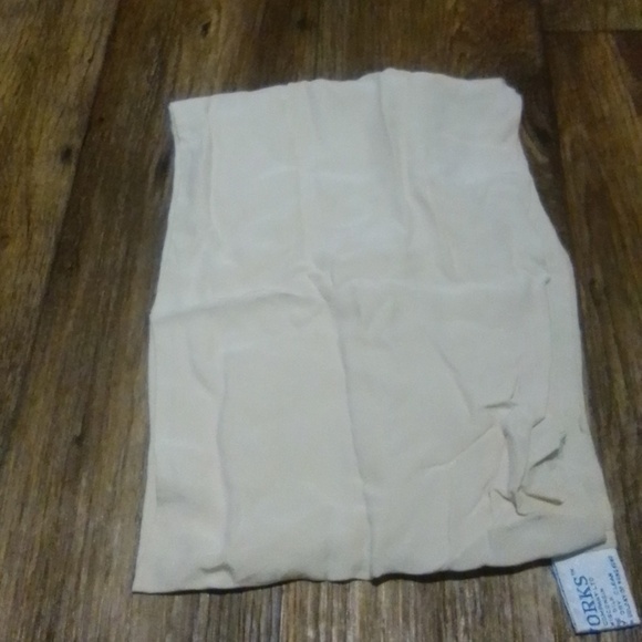 Silk Works Ivory Oblong Elegant Cream Women's Scarf 100% Silk - Picture 5 of 6